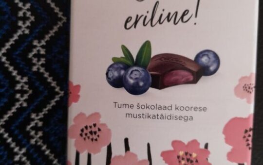 Eriline laps emakeele tunnis Soomes