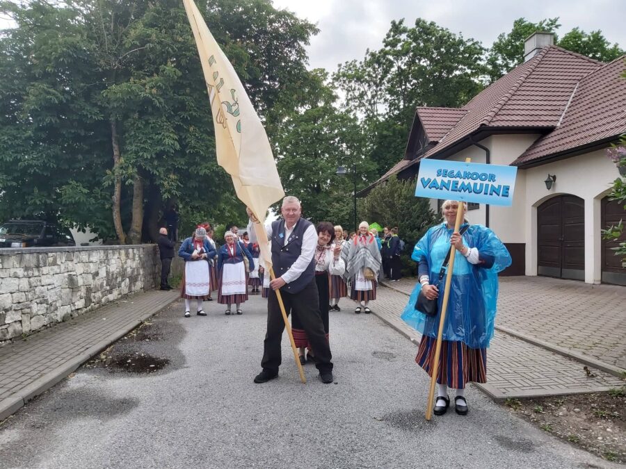 Vanemuislased Kuressaare kesklinnas Vanemuislased Kuressaare kesklinnas