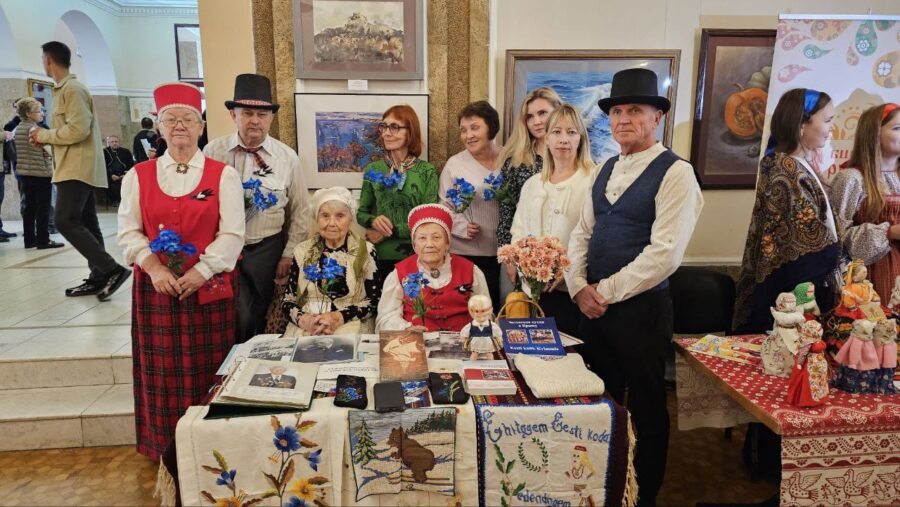 Eesti kultuurielu õitseb Krimmis: näitused tutvustasid rahvuspärandit