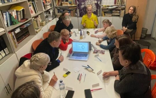 Eesti keele huvilised Peterburis ummistasid klassiruumi